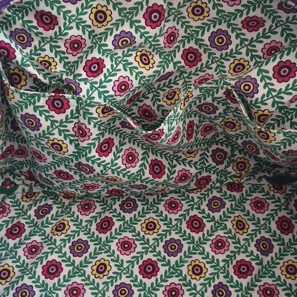 Vera Bradley Large Shoulder Bag / Tote In Viva La Vera Floral Pattern - Picture 15 of 17